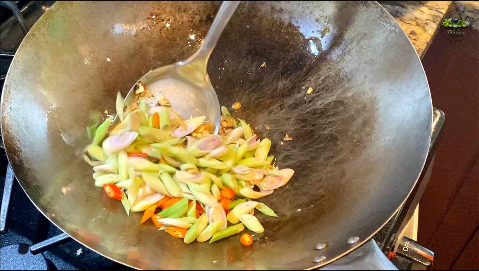 Fry lemongrass and chilies